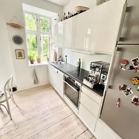 Charming Manor Apartment *